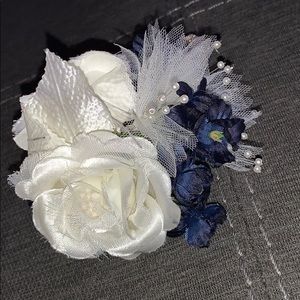 Custom wrist corsage